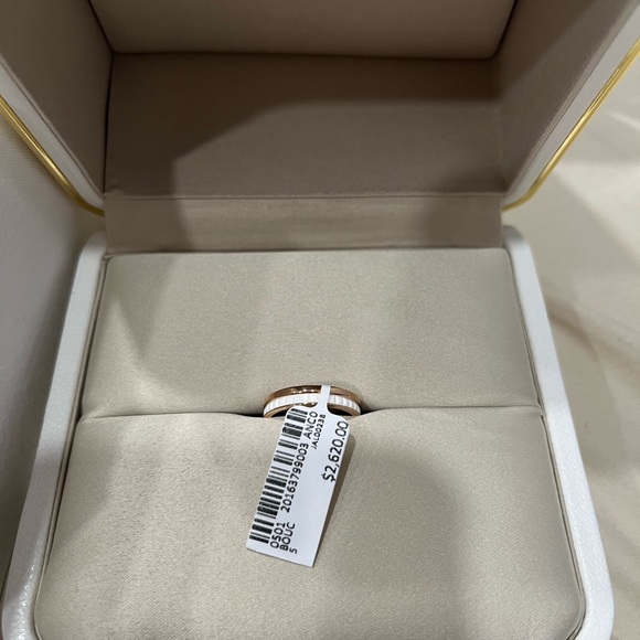 Boucheron White Edition Gold Wedding Band with Ceramic (size 5) - Picture 4 of 9